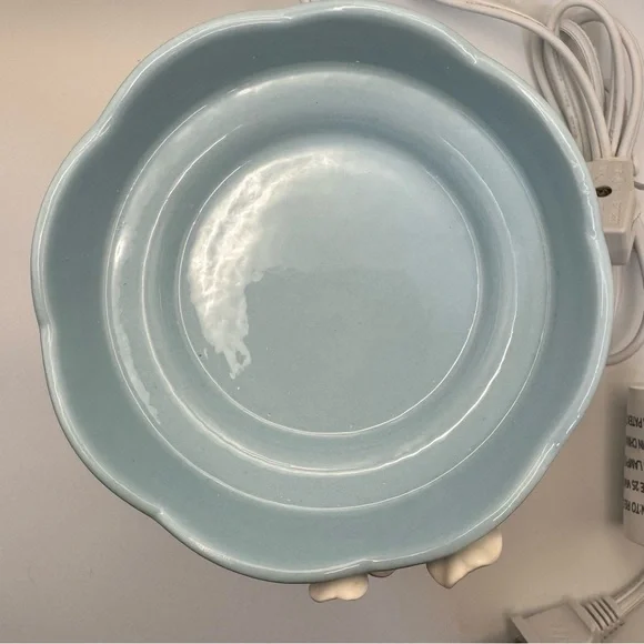 Scentsy Baby’s Breath Blue Wax Warmer Retired Full Size w/ Box – Looks Unused - Picture 2 of 16